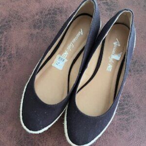 Black canvas espadrilles